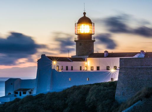 File:Cape St. Vincent Lighthouse.jpg - Wikimedia Commons