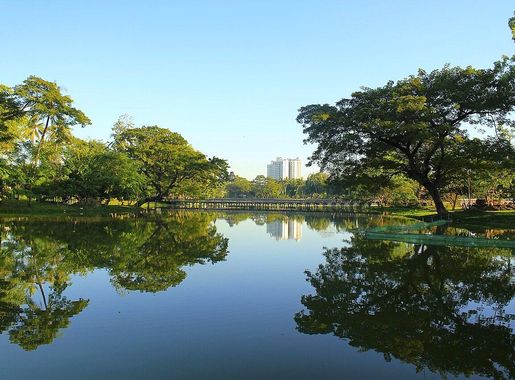 File:Yangon Kandawgyi Lake.jpeg - Wikimedia Commons