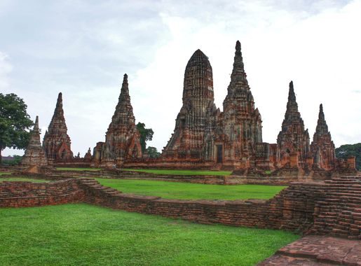 File:Wat Chaiwatthanaram (Temple) Ayutthaya, Thailand.jpg - Wikimedia  Commons