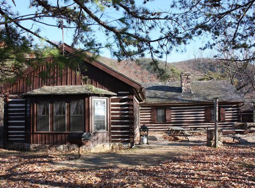 File:DO - Douthat Lodge (3837146854).jpg - Wikimedia Commons