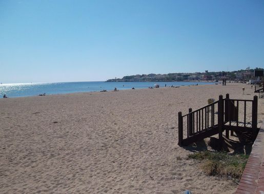 File:Altinkum Beach.jpg - Wikimedia Commons