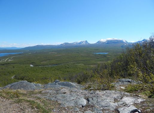 File:Abisko summer landscape.jpg - Wikimedia Commons
