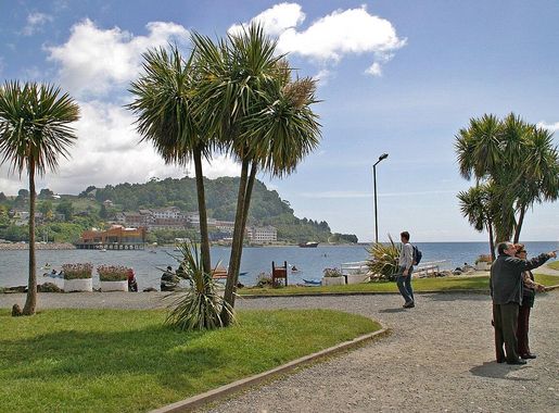File:00 1693 Puerto Varas on Lake Llanquihue (Chile).jpg - Wikimedia Commons