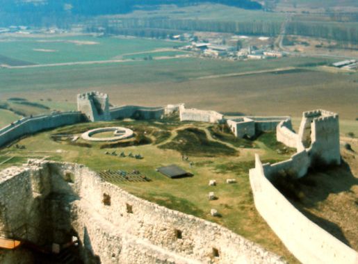 Súbor:Slovakia Spis Castle 10.jpg – Wikipédia