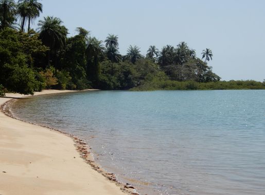 File:Praia de Ofir, Bolama, Guiné-Bissau – 2018-03-03 – DSCN1183.jpg -  Wikimedia Commons