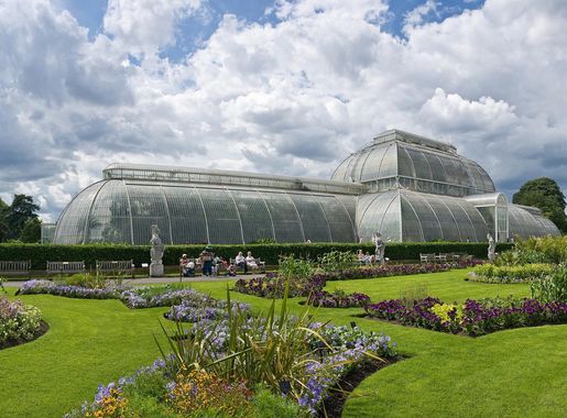 File:Kew Gardens Palm House, London - July 2009.jpg - Wikipedia