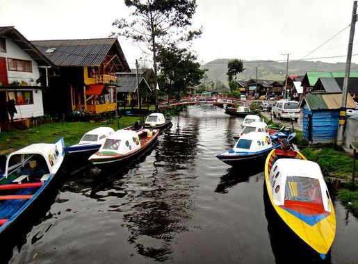 Archivo:Laguna de la Cocha (El Encano) 2.JPG - Wikipedia, la enciclopedia  libre