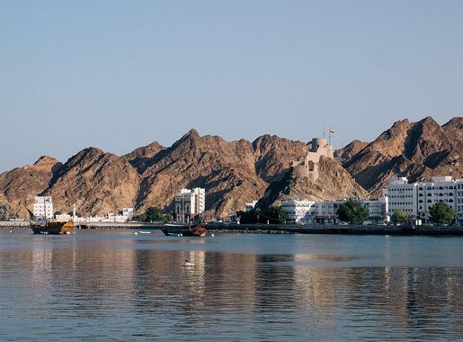 File:Muttrah Corniche 2.jpg - Wikimedia Commons