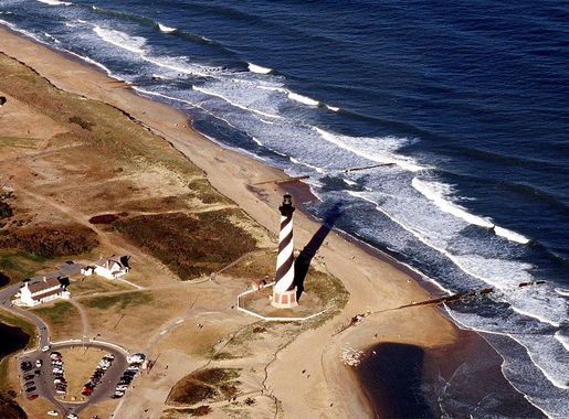 File:Cape Hatteras lighthouse North Carolina (improved).jpg - Wikimedia  Commons