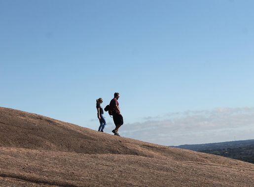 File:Strolling down Enchanted Rock trail, TX IMG 0426.JPG - Wikipedia