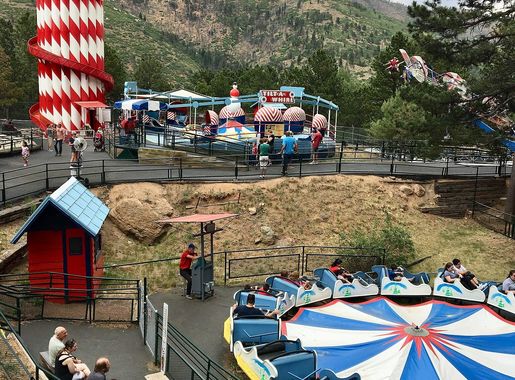 File:Santas Workshop.jpg - Wikimedia Commons