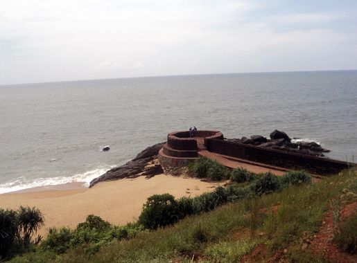 File:Bekal-Fort-a-Seashore-view.JPG - Wikimedia Commons