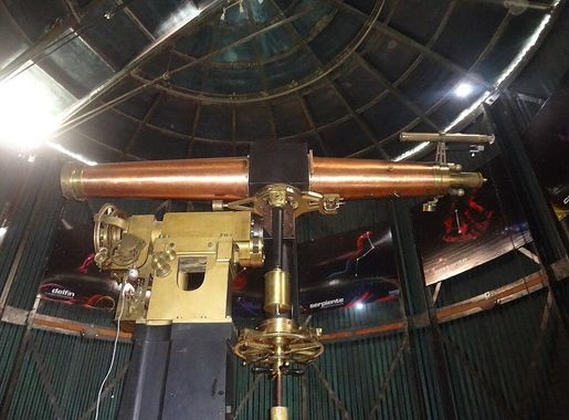 File:Antique Telescope at the Quito Astronomical Observatory 005.JPG -  Wikimedia Commons