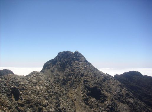 File:Ascenso Pico Mifes (fondo P. Mucuñuque) (Sierra Santo Domingo-Merida)  (10).JPG - Wikimedia Commons