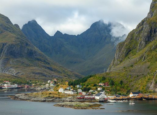 File:Tind and Å i Lofoten villages and Mannen and Gjerdtindan mountains,  Moskenes, Nordland, Norway, 2015 September.jpg - Wikimedia Commons