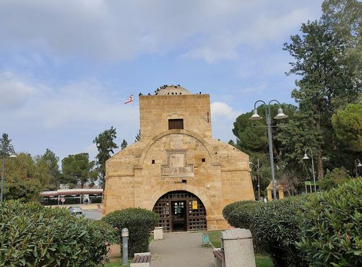 File:Kyrenia Gate in Nicosia Northern Cyprus 01.jpg - Wikimedia Commons