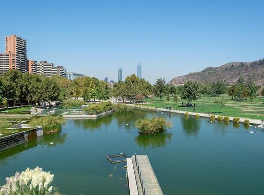 File:Parque Bicentenario, Vitacura, Santiago 20200314 04.jpg - Wikimedia  Commons