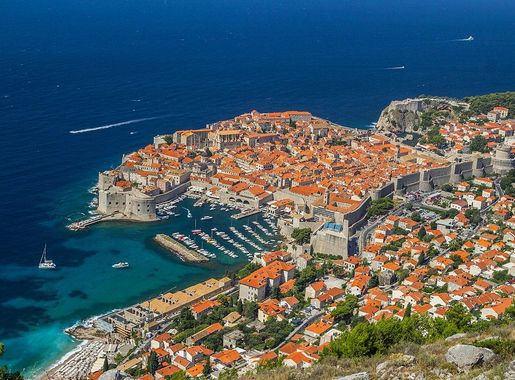 File:The walls of the fortress and View of the old city. panorama.jpg -  Wikimedia Commons