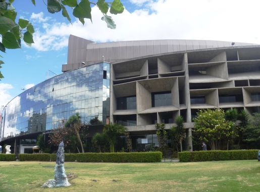 File:Casa de la Cultura Ecuatoriana 01.JPG - Wikimedia Commons