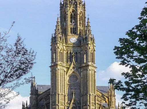 Archivo:San Sebastián - Catedral del Buen Pastor 02 modified.jpg -  Wikipedia, la enciclopedia libre