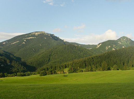 File:Tlstá a Ostrá (Veľká Fatra).jpg - Wikimedia Commons