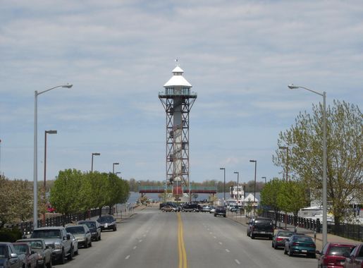 File:Bicentennial Tower.jpg - Wikimedia Commons