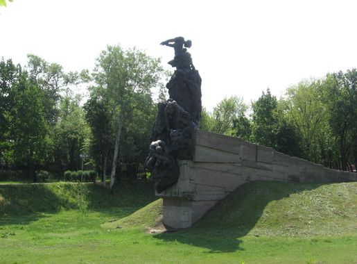 File:Kyiv - Babyn Yar Memorial 1.jpg - Wikimedia Commons