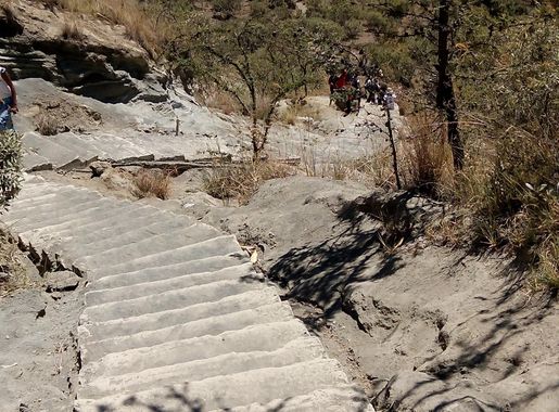 File:Hiking Trail at Mt Longonot, Kenya.jpg - Wikimedia Commons
