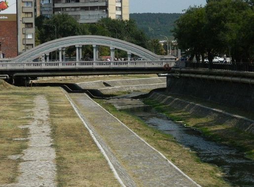 File:Prvi lučni most na Lepenici u Kragujevcu.JPG - Wikimedia Commons