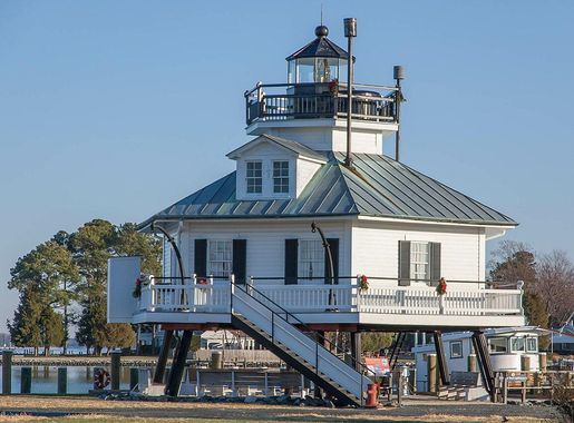 File:Hooper Strait Light, St. Michaels, Maryland.jpg - Wikimedia Commons