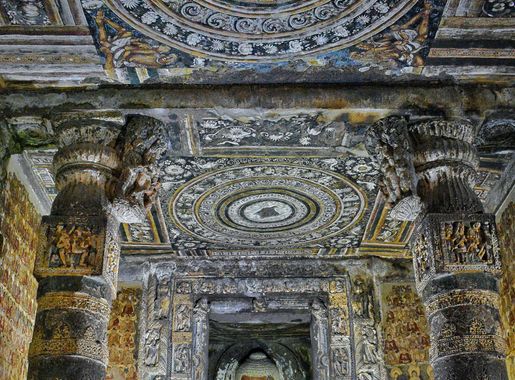 File:Ajanta Caves-Aurangabad-Maharashtra-1.jpg - Wikimedia Commons