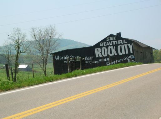 File:Rock City Barn on U.S. Highway 411 South, in Sevier County, Tennessee.JPG  - Wikimedia Commons