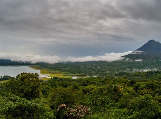 File:Arenal Volcano (260577633).jpeg - Wikimedia Commons