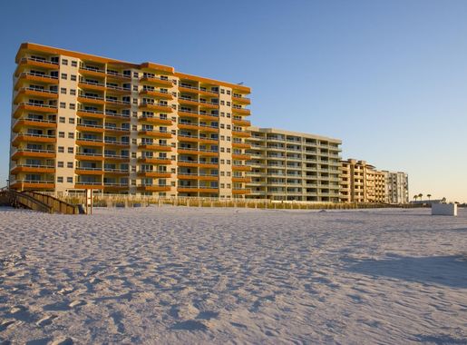 File:Condos in Orange Beach Alabama.jpg - Wikipedia