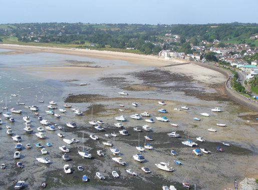 Dosiero:Gorey Harbour at low tide.JPG - Vikipedio