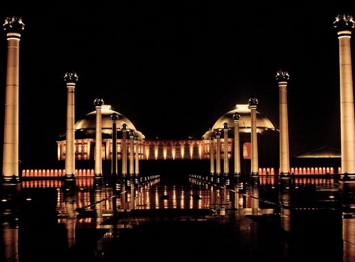 File:Night View of the Ambedkar Memorial at Lucknow.jpg - Wikipedia