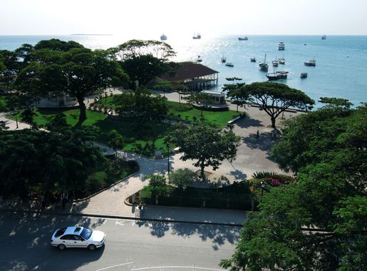 Faili:Forodhani jubilee gardens Zanzibar.jpg - Wikipedia, kamusi elezo huru