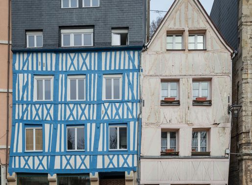 Fichier:Old houses in Rue Eau de Robec, Rouen 140215 1.jpg — Wikipédia