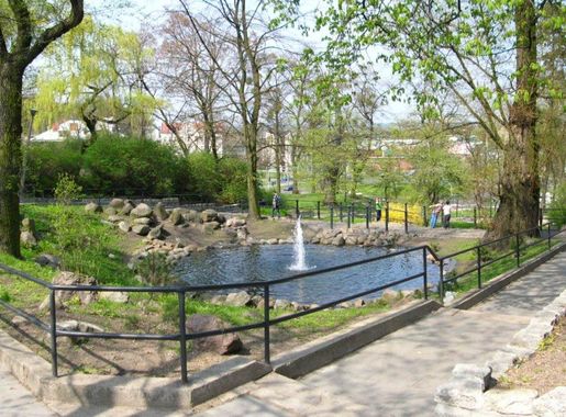 File:Park Henryka Dabrowskiego schody.jpg - Wikipedia