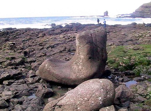 File:Giants boot Dec2004 SeanMcClean.jpg - Wikimedia Commons
