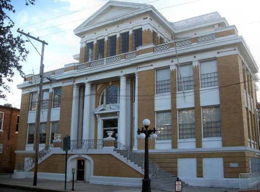 File:Tampa Circulo Cubano01.jpg - Wikimedia Commons