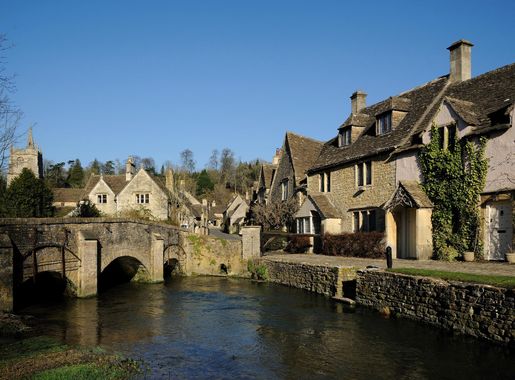 File:Castle combe river.jpg - Wikimedia Commons