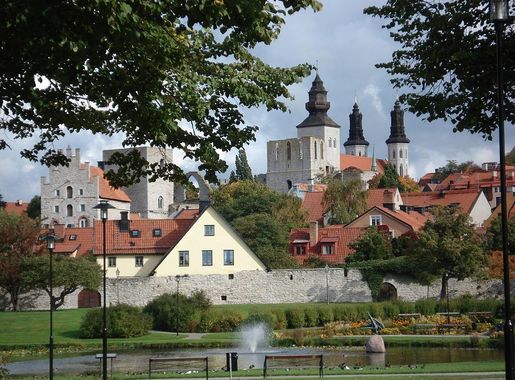 File:Almedalen,Visby.jpg - Wikimedia Commons