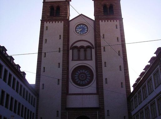 File:Würzburg Dom St. Kilian Front 2.JPG - Wikimedia Commons