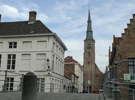 File:Sint-Annakerk , Sint-Annaplein, Brugge.JPG - Wikimedia Commons