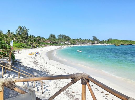 पटिमा:Watamu Beach, Kenya 11.jpg - Wikipedia