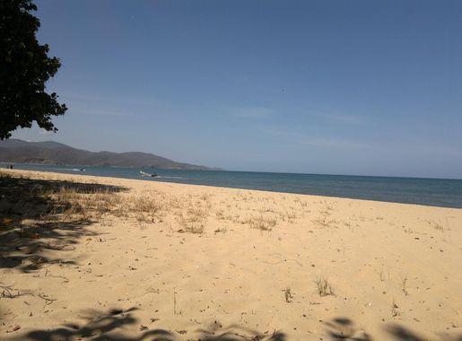 File:Playa San Luis, Cumaná 2..jpg - Wikimedia Commons