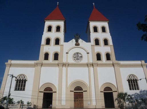 Archivo:Catedral Basilica Nuesta Señora de la Paz.JPG - Wikipedia, la  enciclopedia libre