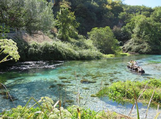 File:Syri i kalter (The Blue Eye), Albania, September 2022 08.jpg -  Wikimedia Commons
