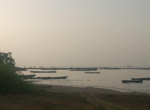 File:Kunta Kinteh Island seen from Albadar beach.jpg - Wikimedia Commons